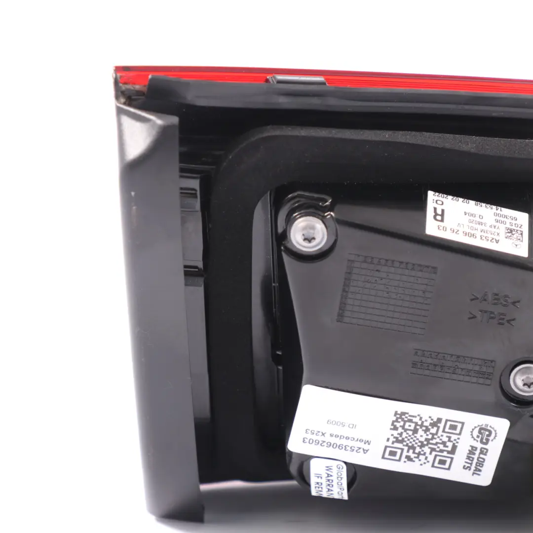 Mercedes GLC X253 Lampe d'éclairage coffre hayon arrière droite - SKU A2539062603 - Numéro de pièce A2539062603