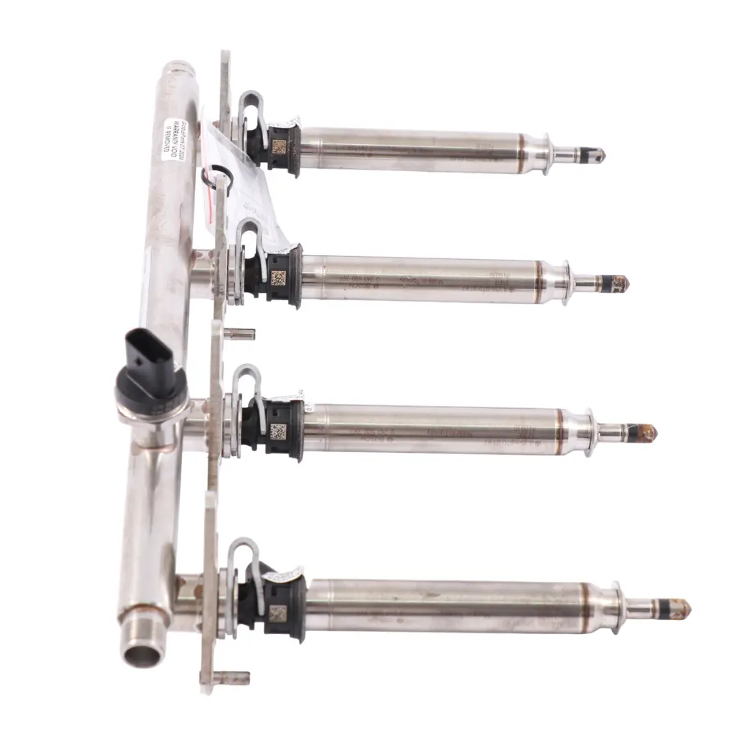 Rail d'injection Mercedes W176 W177 M270 Rail de carburant haute pour à propos du numéro de pièce A2700701995 Rail d'injection Mercedes W176 W177 M270 Rail de carburant haute - SKU A2700701995 - Numéro de pièce A2700701995