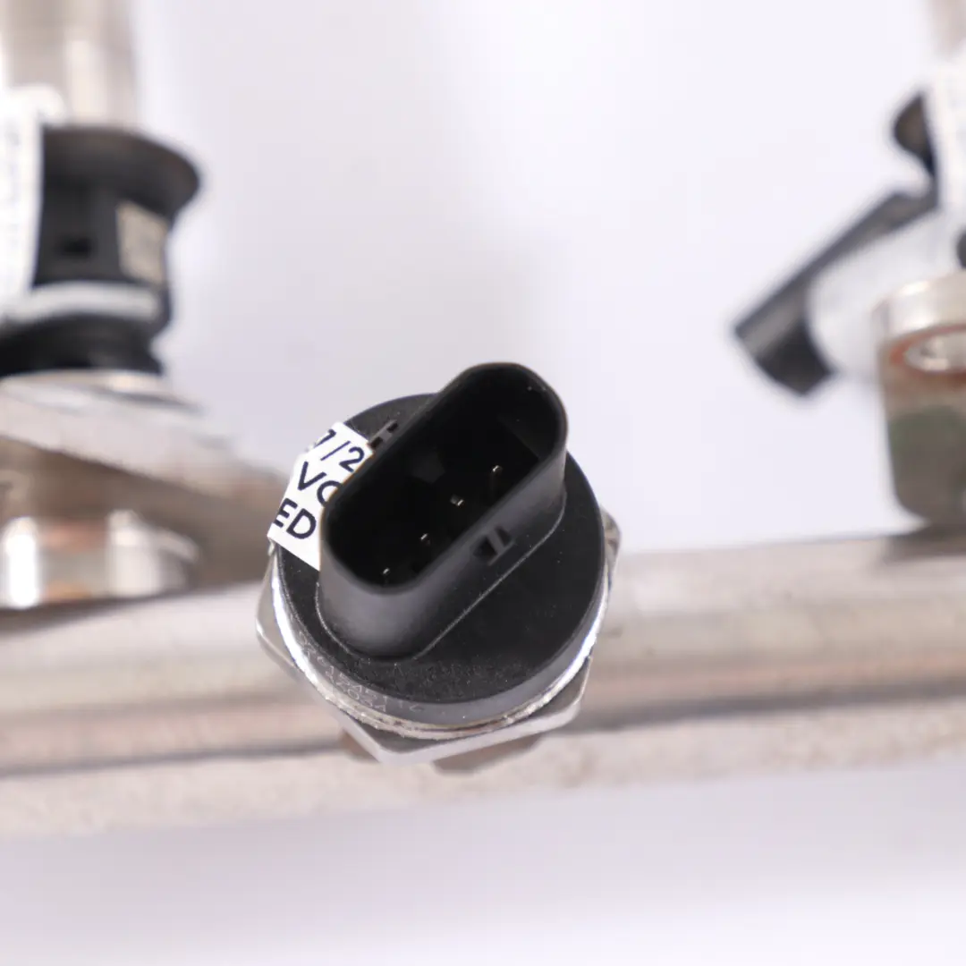 Rail d'injection Mercedes W176 W177 M270 Rail de carburant haute pour à propos du numéro de pièce A2700701995 Rail d'injection Mercedes W176 W177 M270 Rail de carburant haute - SKU A2700701995 - Numéro de pièce A2700701995