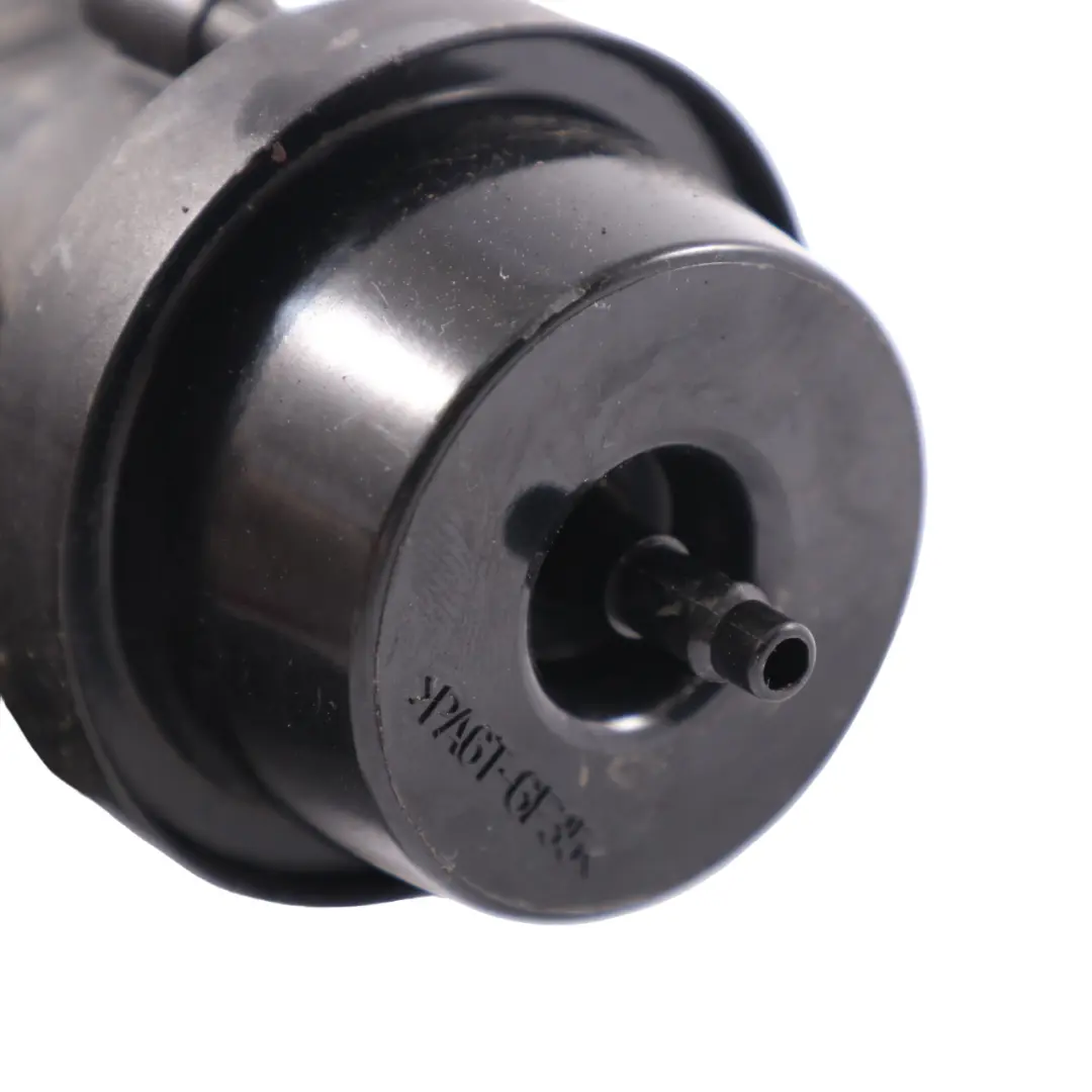 Ligne de purge Mercedes W204 W212 Vanne d'arrêt du réservoir pour à propos du numéro de pièce A2702001600 Ligne de purge Mercedes W204 W212 Vanne d'arrêt du réservoir - SKU A2702001600 - Numéro de pièce A2702001600