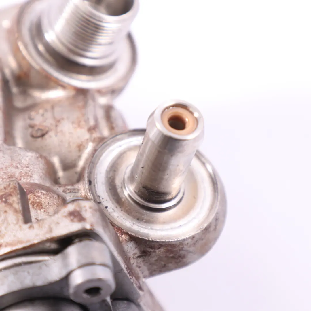 Pompa carburante Mercedes W204 W212 M271 Pompa iniezione per con numero di parte A2710702201 Pompa carburante Mercedes W204 W212 M271 Pompa iniezione - SKU A2710702201 - Numero di parte A2710702201