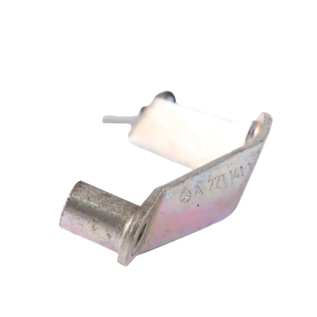 Mercedes W204 Soporte del motor Soporte de soporte - SKU A2711411540 - Número de pieza A2711411540