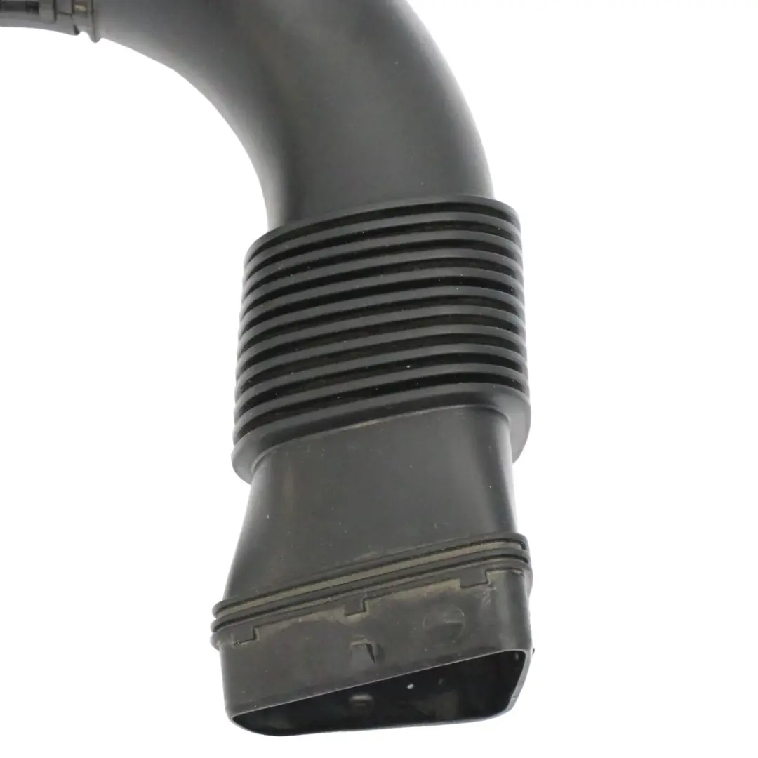 M274 Tubo flessibile di carica dell'aria Tubo per Mercedes R172 con numero di parte A2740900382 Mercedes R172 M274 Tubo flessibile di carica dell'aria Tubo - SKU A2740900382 - Numero di parte A2740900382