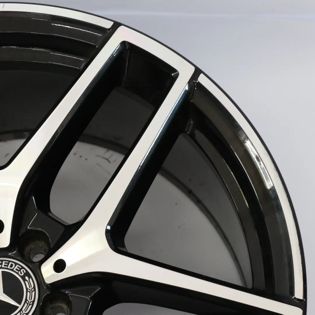 Jante Alliage 21" 11J ET:38 Double Rayon pour Mercedes C292 AMG à propos du numéro de pièce A2924011700 Mercedes C292 AMG Jante Alliage 21" 11J ET:38 Double Rayon - SKU A2924011700-2 - Numéro de pièce A2924011700