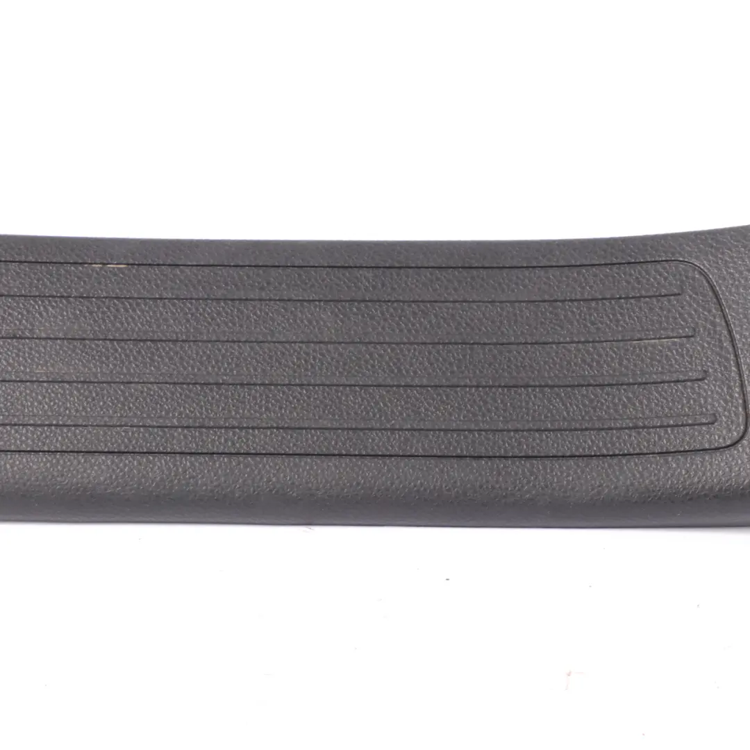 Jupe latérale Bande seuil Panneau d'habillage droit pour Mercedes C292 à propos du numéro de pièce A2926801400 Mercedes C292 Jupe latérale Bande seuil Panneau d'habillage droit - SKU A2926801400 - Numéro de pièce A2926801400