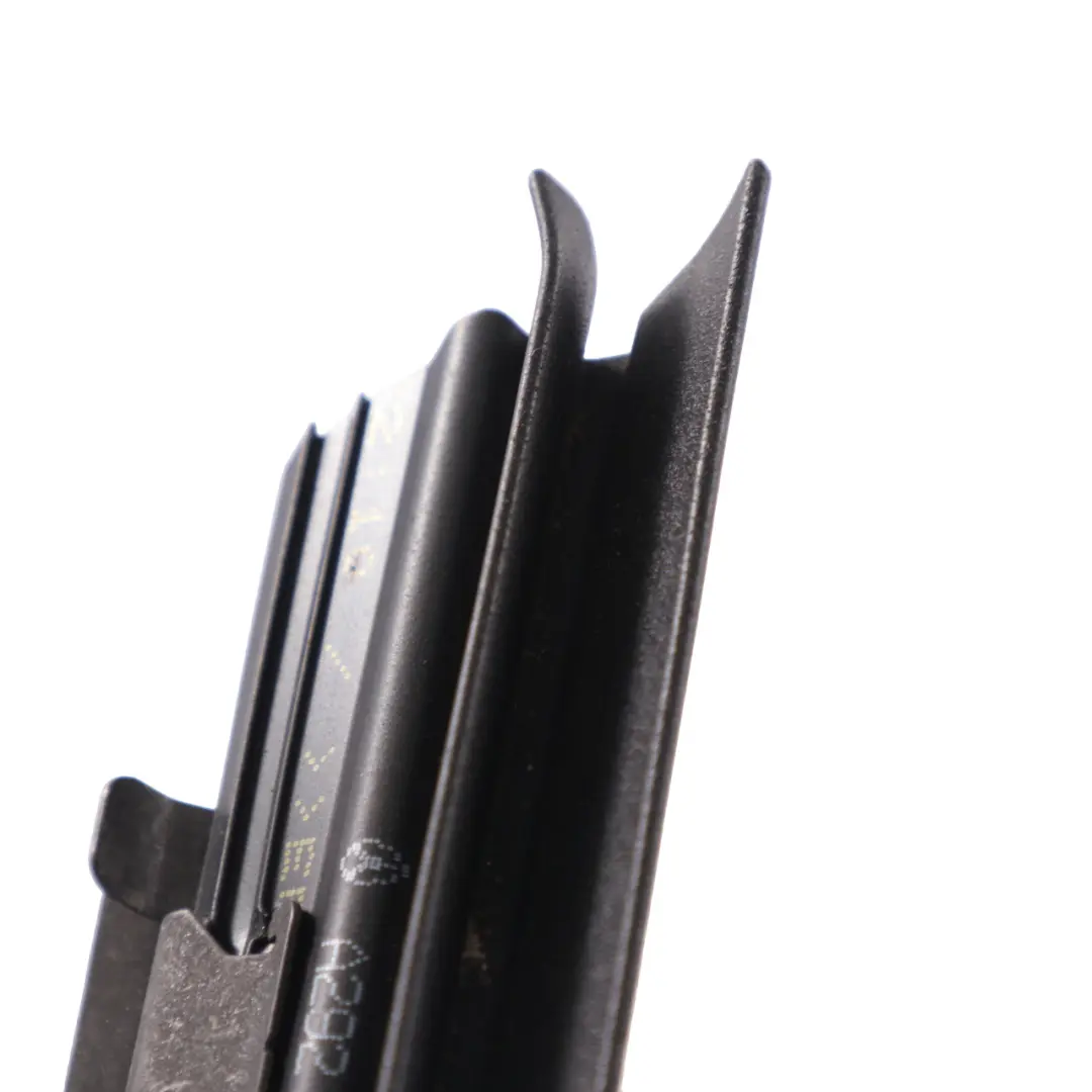 Fensterschienen Dichtungsleiste Hinten Links für Mercedes GLE C292 mit Teilenummer A2927300100 Mercedes GLE C292 Fensterschienen Dichtungsleiste Hinten Links - SKU A2927300100 - Teilenummer A2927300100