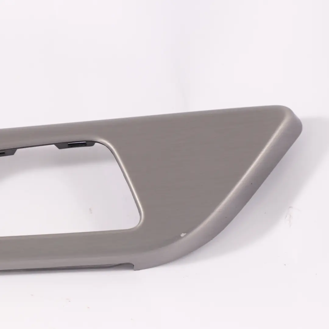 Moldura Interior Puerta Trasera Izquierda Aluminio para Mercedes C292 con número de pieza A2927306100 Mercedes C292 Moldura Interior Puerta Trasera Izquierda Aluminio - SKU A2927306100 - Número de pieza A2927306100