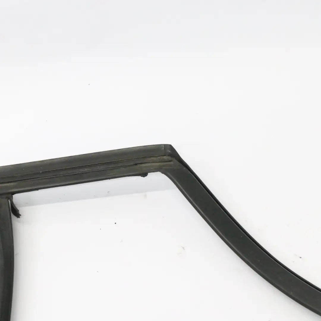 Mercedes C292 Joint de Porte Fenêtre Arrière Gauche Cadre Guide - SKU A2927350125 - Numéro de pièce A2927350125