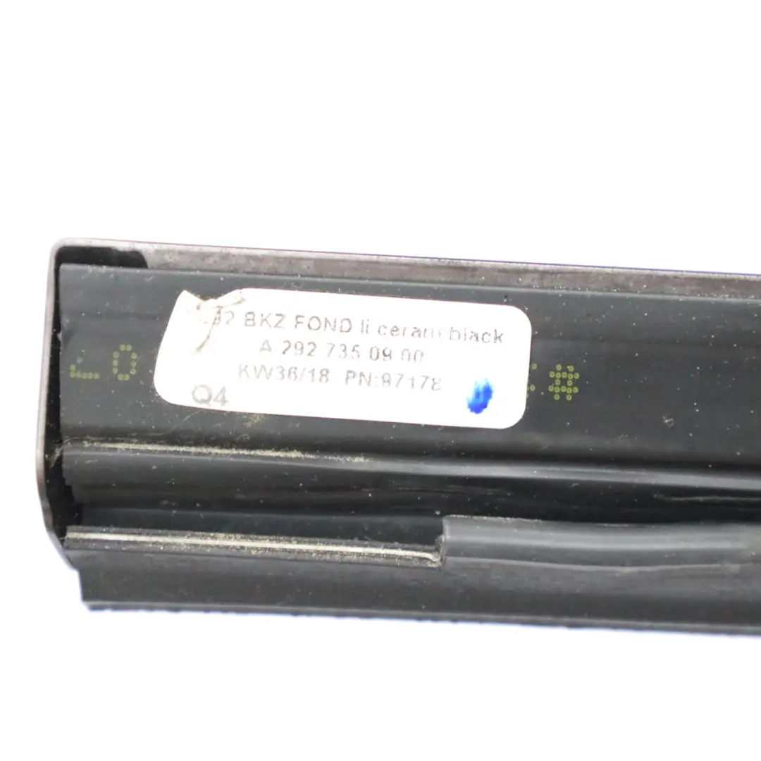 Fensterleiste Türschiene Zierleiste Hinten Links für Mercedes C292 mit Teilenummer A2927350900 Mercedes C292 Fensterleiste Türschiene Zierleiste Hinten Links - SKU A2927350900 - Teilenummer A2927350900