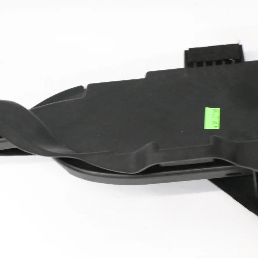 Mercedes W213 Rivestimento coperchio serratura portellone sinistro - SKU A2928900600 - Numero di parte A2928900600
