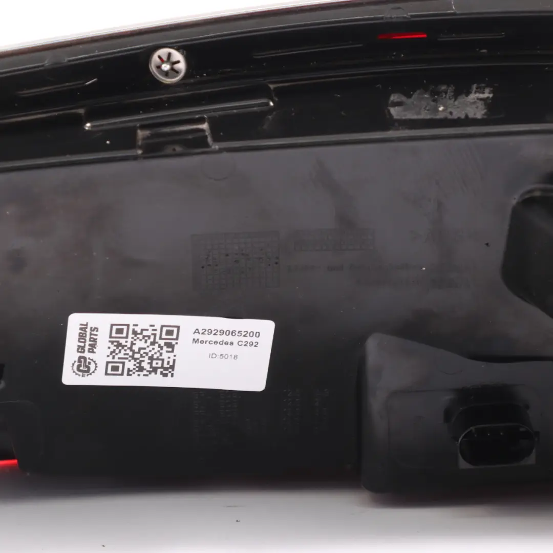 Mercedes GLC C253 GLE C292 Tapa trasera derecha Luz lateral - SKU A2929065200 - Número de pieza A2929065200