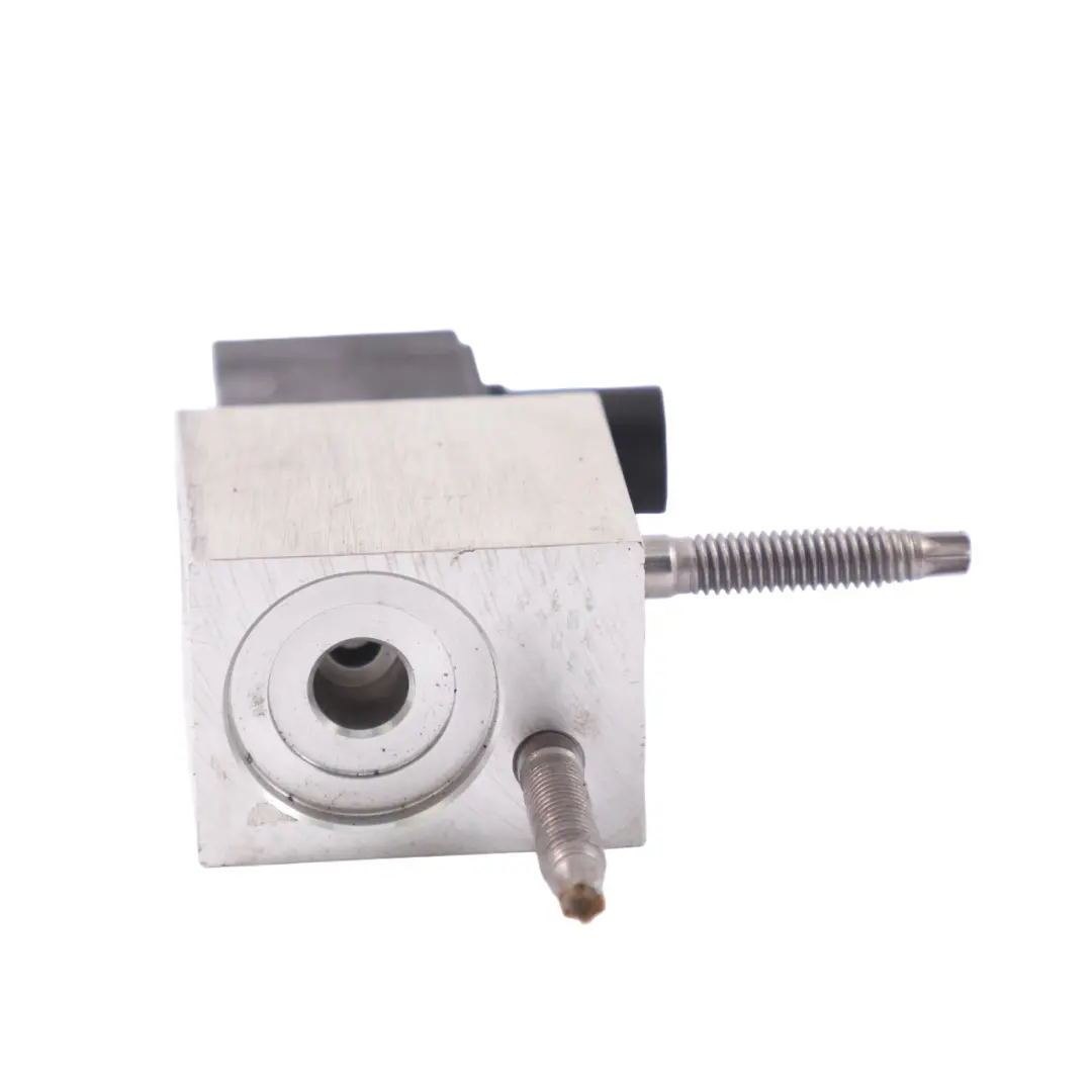 Expansion Valve A/C Air Conditioning Valve Unit to Mercedes H243 with Part number A2938301201 Mercedes H243 Expansion Valve A/C Air Conditioning Valve Unit - SKU A2938301201 - Part number A2938301201