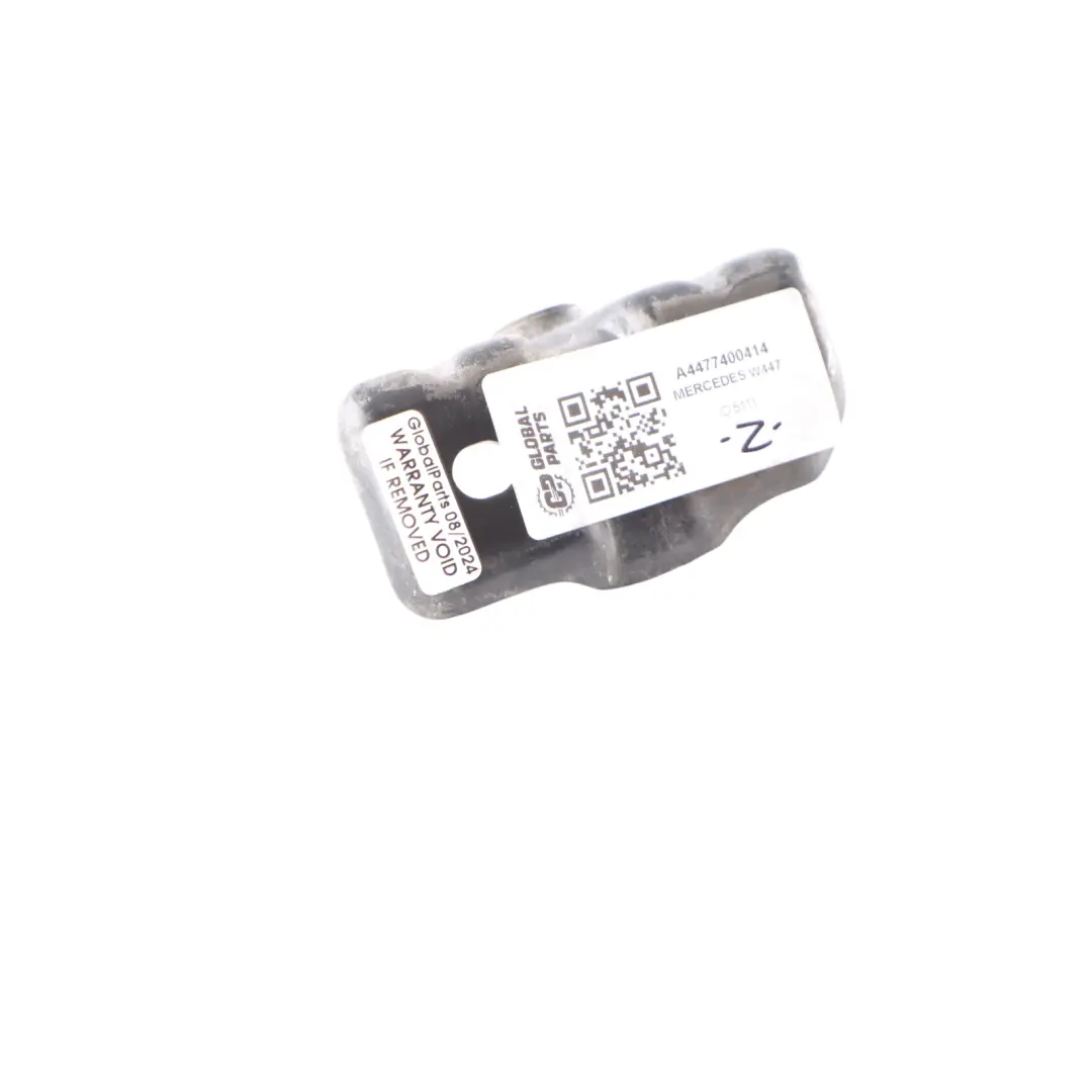 Staffa Puntone Posteriore Destro Supporto Radiatore per Mercedes Vito W447 con numero di parte A4477400414 Mercedes Vito W447 Staffa Puntone Posteriore Destro Supporto Radiatore - SKU A4477400414 - Numero di parte A4477400414