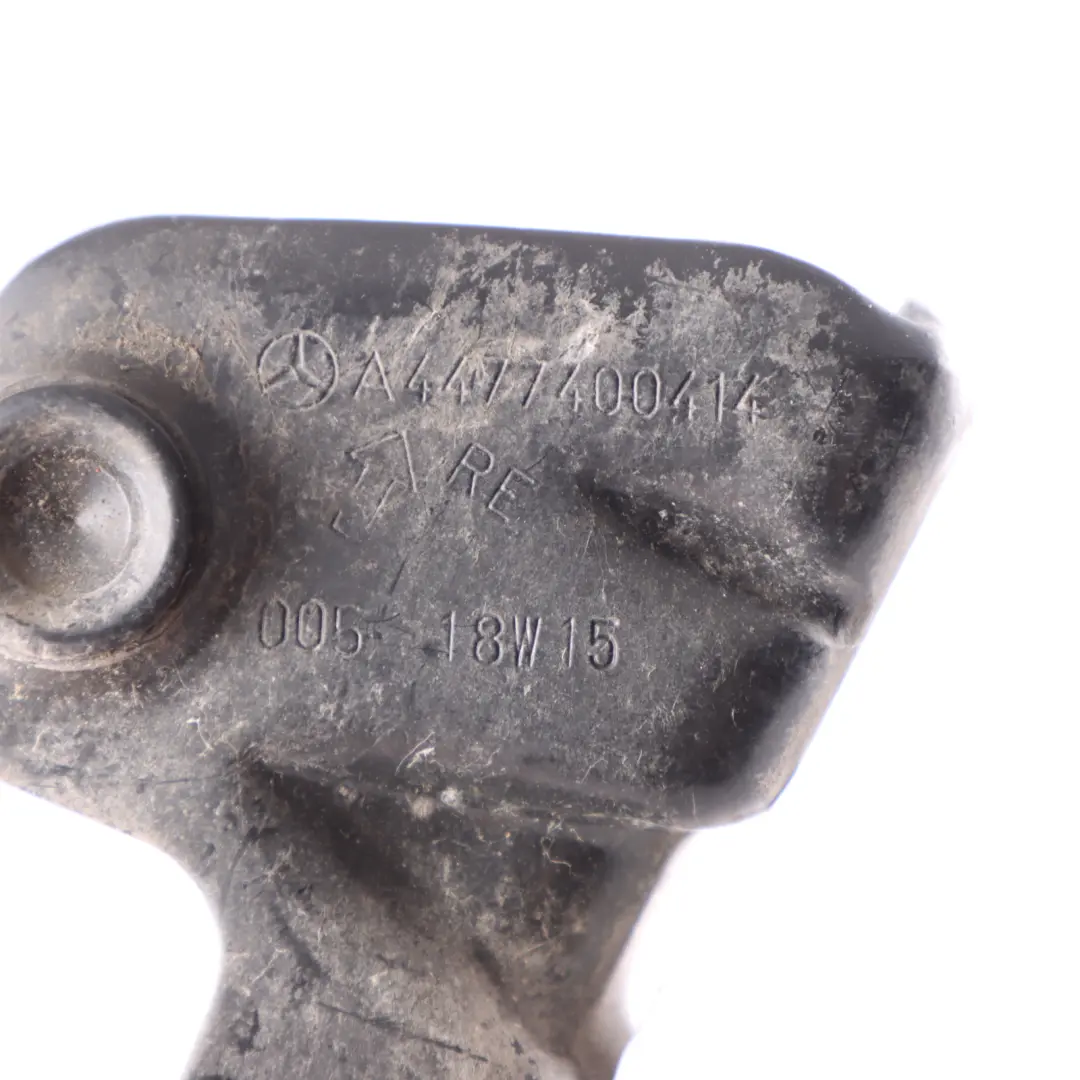 Mercedes Vito W447 Soporte Soporte Trasero Derecho Radiador - SKU A4477400414 - Número de pieza A4477400414