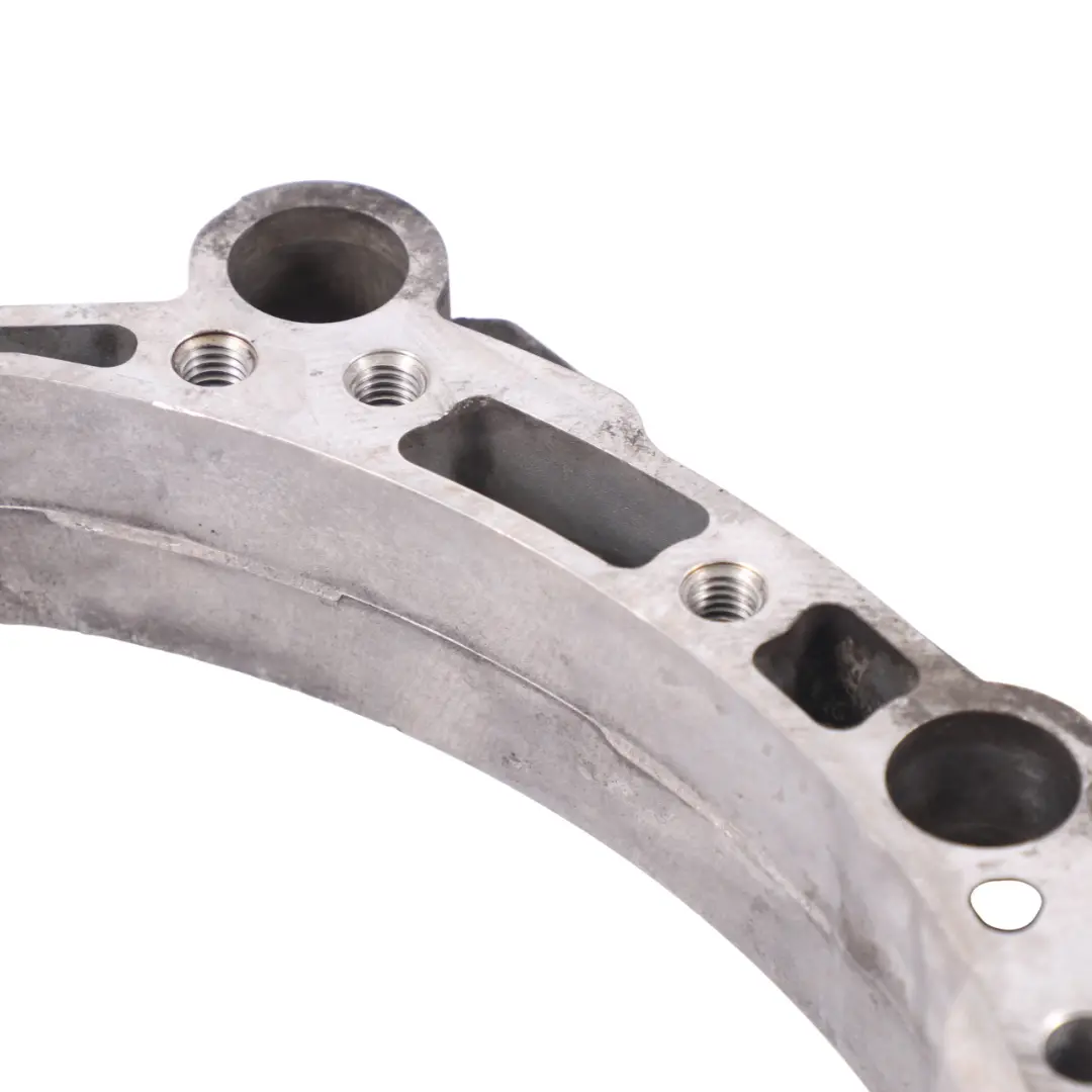 Zwischenplatte Flansch für Mercedes W205 mit Teilenummer A6260102900 Mercedes W205 Zwischenplatte Flansch - SKU A6260102900 - Teilenummer A6260102900