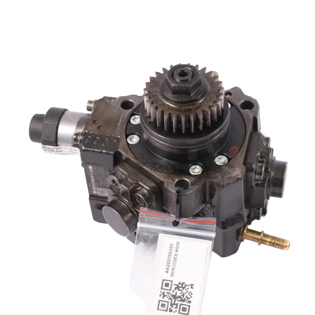 OM626 Pompe Carburant À Injection Haute Pression pour Mercedes W205 à propos du numéro de pièce A6260700101 Mercedes W205 OM626 Pompe Carburant À Injection Haute Pression - SKU A6260700101 - Numéro de pièce A6260700101