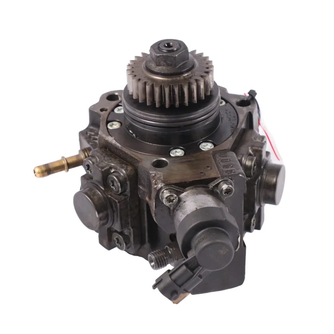 Mercedes W205 Bomba Inyección Combustible De Alta Presión OM626 - SKU A6260700101 - Número de pieza A6260700101