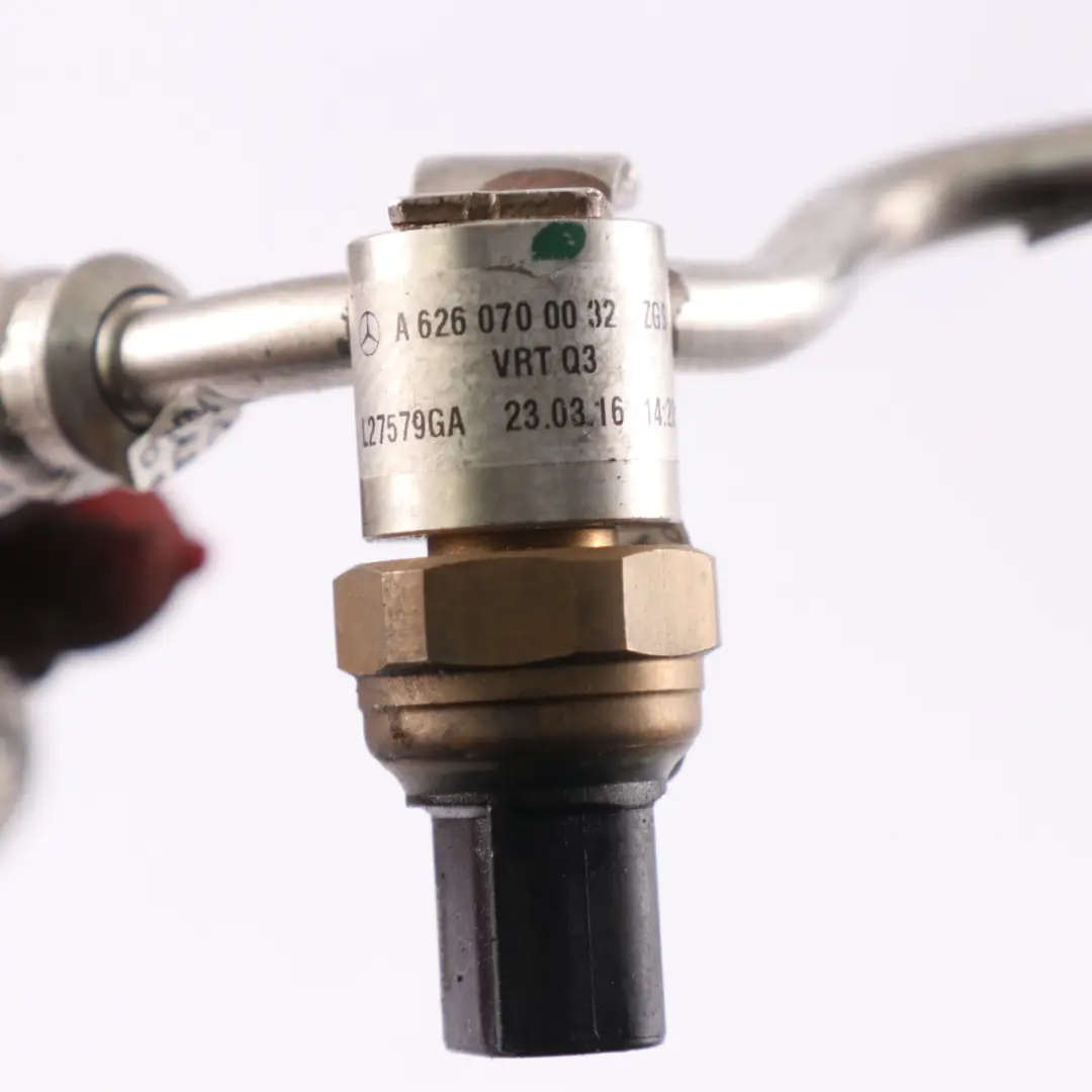 OM626 Tuyau d'alimentation en carburant Capteur pression carburant pour Mercedes W205 à propos du numéro de pièce A6260700132 Mercedes W205 OM626 Tuyau d'alimentation en carburant Capteur pression carburant - SKU A6260700132 - Numéro de pièce A6260700132