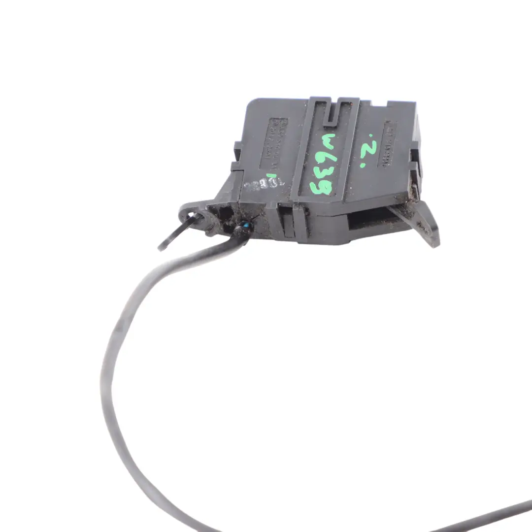 Câble D'Interrupteur D'Alarme Antivol pour Mercedes Vito W639 à propos du numéro de pièce A6395400044 Mercedes Vito W639 Câble D'Interrupteur D'Alarme Antivol - SKU A6395400044 - Numéro de pièce A6395400044