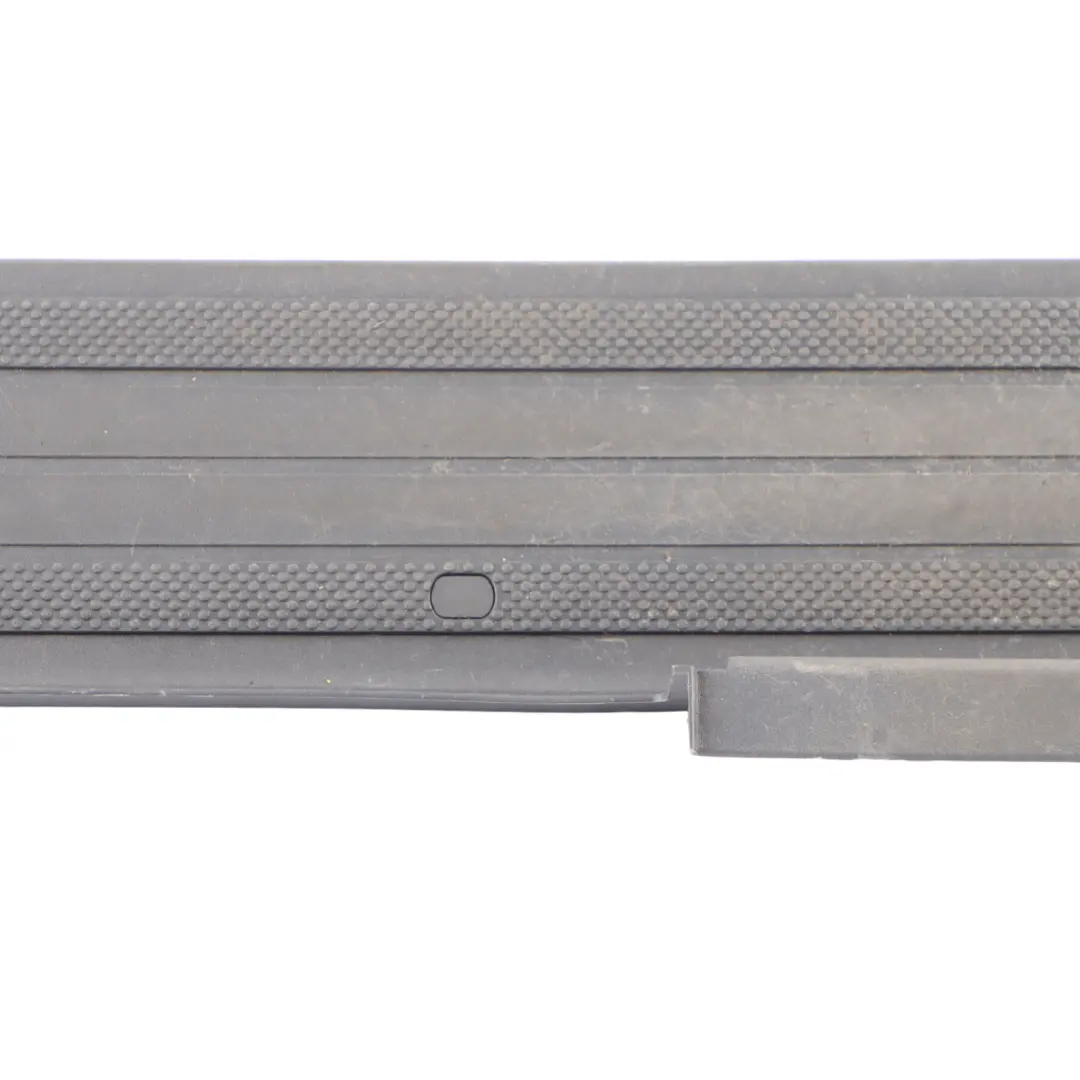 Placa Entrada Puerta Delantera Izquierda Revestimiento para Mercedes Vito W639 con número de pieza A6396860010 Mercedes Vito W639 Placa Entrada Puerta Delantera Izquierda Revestimiento - SKU A6396860010 - Número de pieza A6396860010