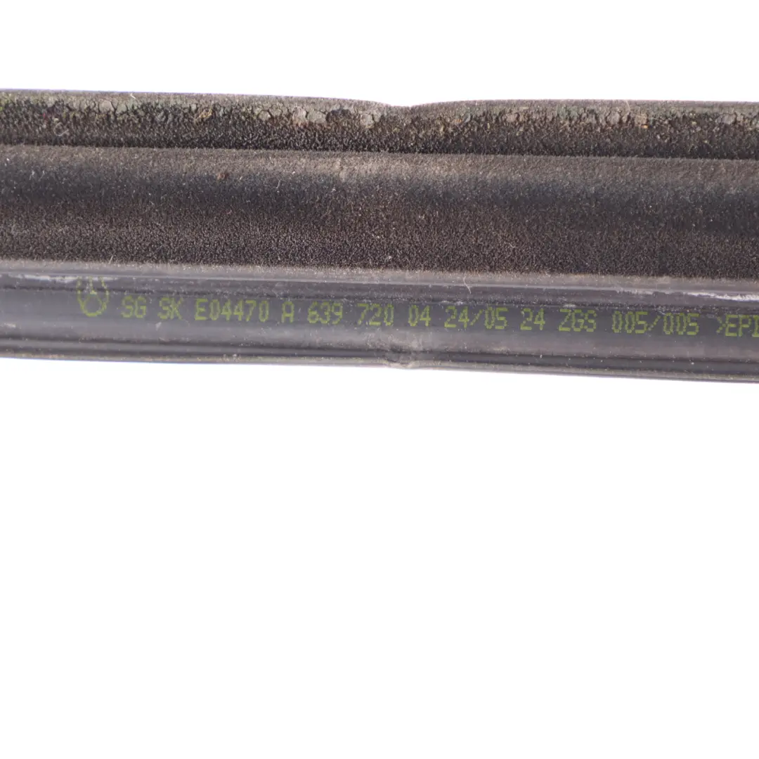 Fensterleiste Türverkleidung vorne links Dichtungs für Mercedes W639 mit Teilenummer A6397200424 Mercedes W639 Fensterleiste Türverkleidung vorne links Dichtungs - SKU A6397200424 - Teilenummer A6397200424