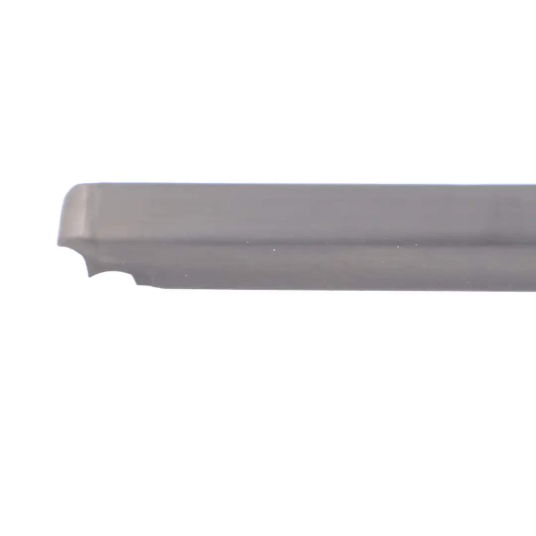 Mercedes W639 Finestra Striscia Porta Trim anteriore Weatherstrip - SKU A6397200424 - Numero di parte A6397200424