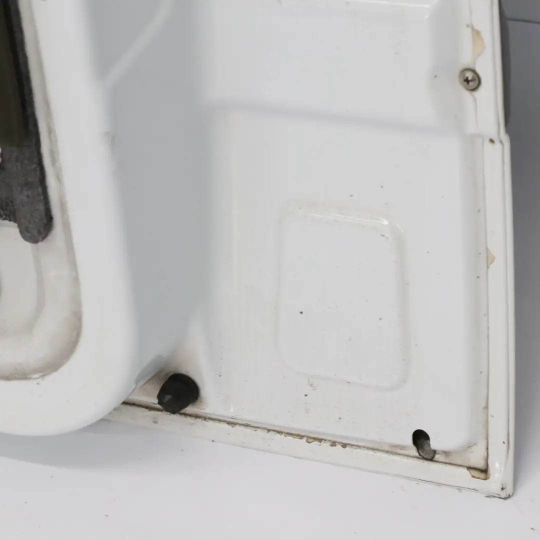 Puerta Delantera Derecha Panel Tapa Blanco Ártico - 9174 para Mercedes Vito W639 con número de pieza A6397201105 Mercedes Vito W639 Puerta Delantera Derecha Panel Tapa Blanco Ártico - 9174 - SKU A6397201105-ARW4 - Número de pieza A6397201105