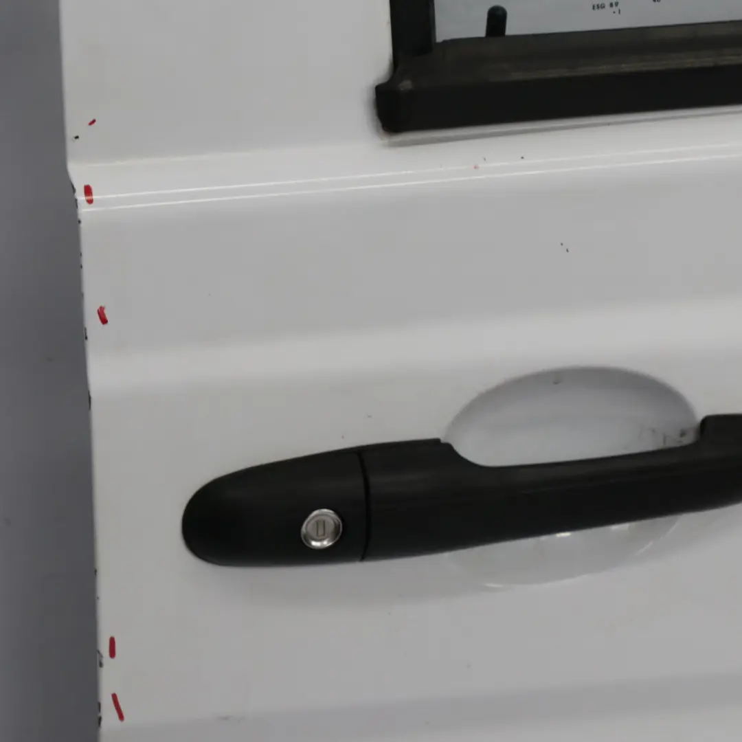 Tür vorne rechts Abdeckplatte Arktisch Weiß - 9174 für Mercedes Vito W639 mit Teilenummer A6397201105 Mercedes Vito W639 Tür vorne rechts Abdeckplatte Arktisch Weiß - 9174 - SKU A6397201105-ARW4 - Teilenummer A6397201105