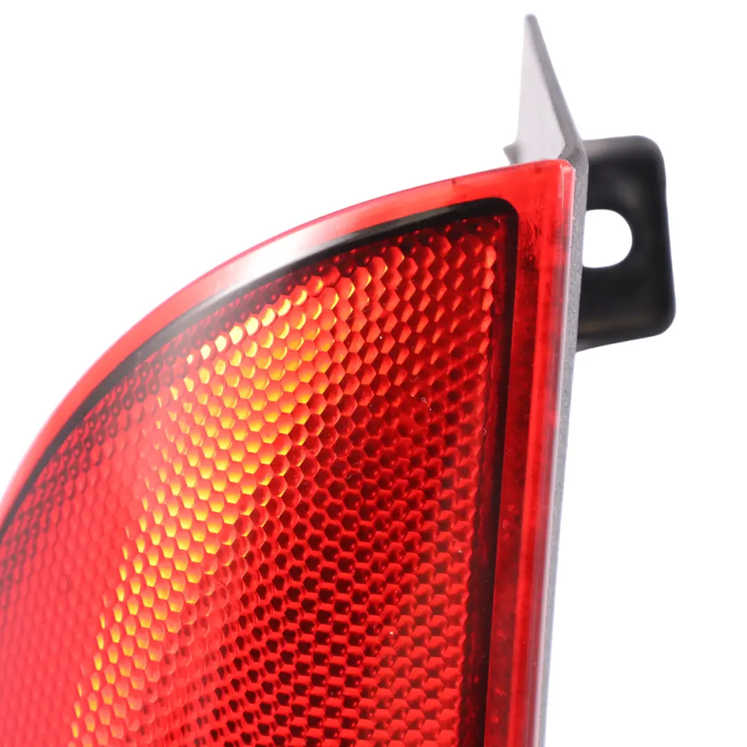  Mercedes-Benz Vito W639 Feu arrière gauche Panneau latéral - SKU A6398200564-1 - Numéro de pièce A6398200564