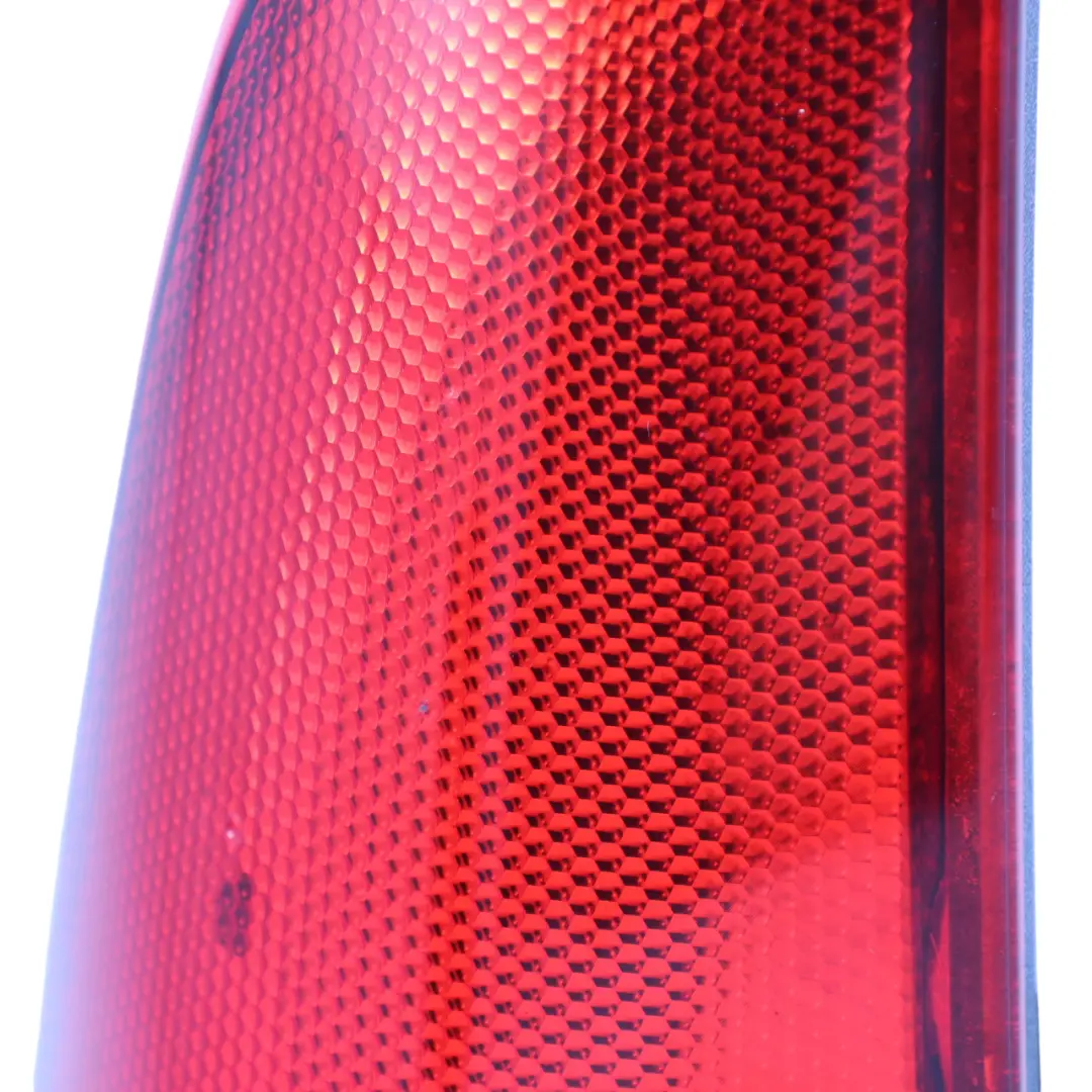  Mercedes-Benz Vito W639 Feu arrière gauche Panneau latéral - SKU A6398200564-1 - Numéro de pièce A6398200564