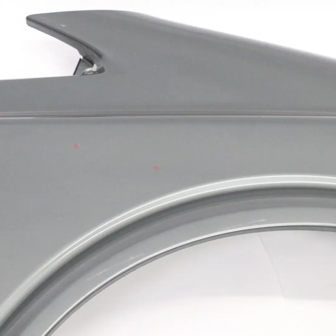 Aile Avant Droite Aile Flint Grey Métallisé - 368 pour Mercedes Vito W639 à propos du numéro de pièce A6398800700 Mercedes Vito W639 Aile Avant Droite Aile Flint Grey Métallisé - 368 - SKU A6398800700-FLG1 - Numéro de pièce A6398800700