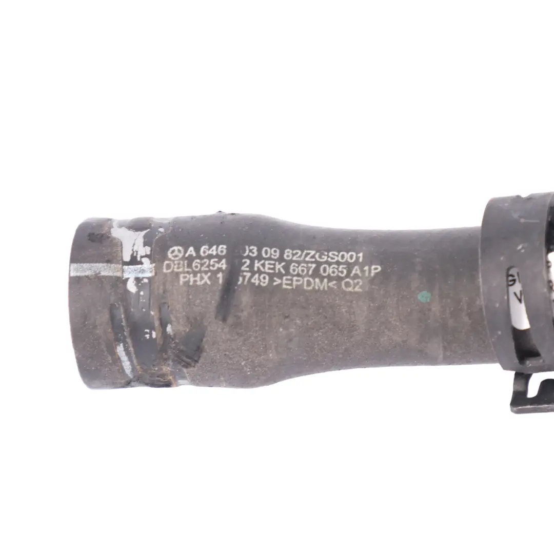 manguera de agua de refrigeración línea tuberías para Mercedes W204 con número de pieza A6462030982 Mercedes W204 manguera de agua de refrigeración línea tuberías - SKU A6462030982 - Número de pieza A6462030982