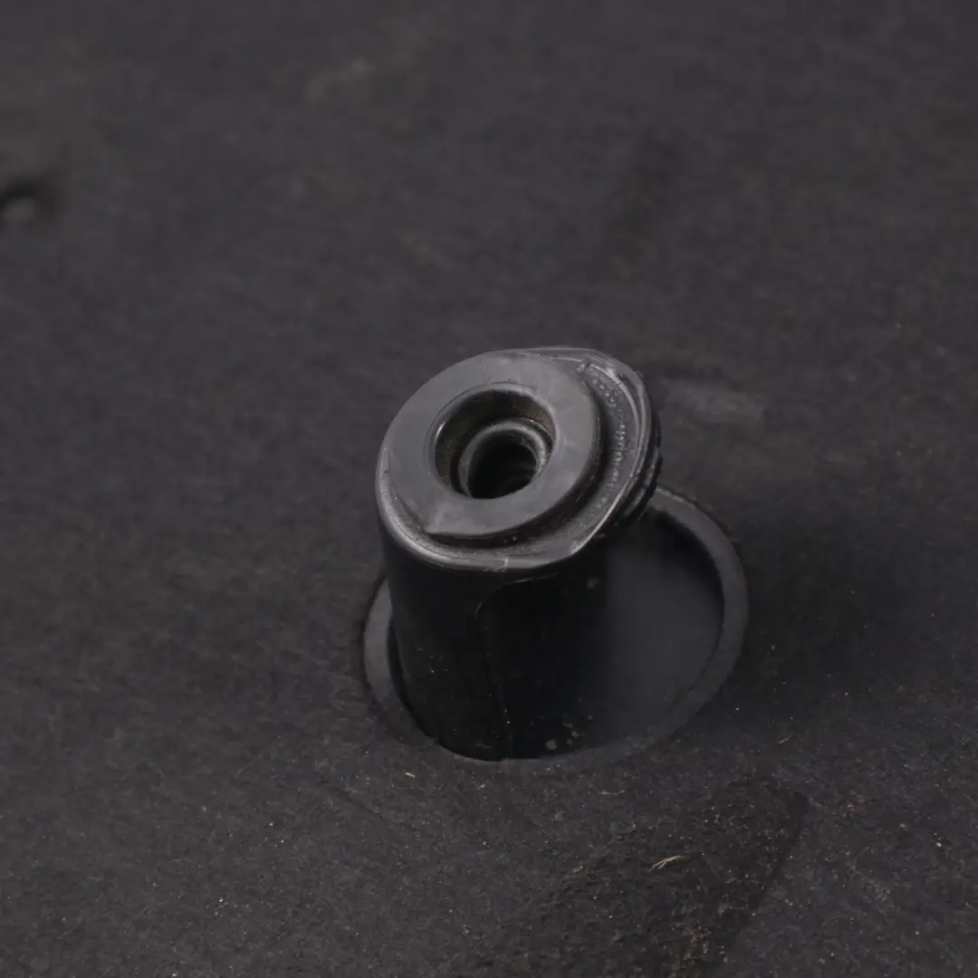 Abdeckung Motor Haube Links Obere Obere Verkleidung für Mercedes W204 mit Teilenummer A6510101667 Mercedes W204 Abdeckung Motor Haube Links Obere Obere Verkleidung - SKU A6510101667 - Teilenummer A6510101667