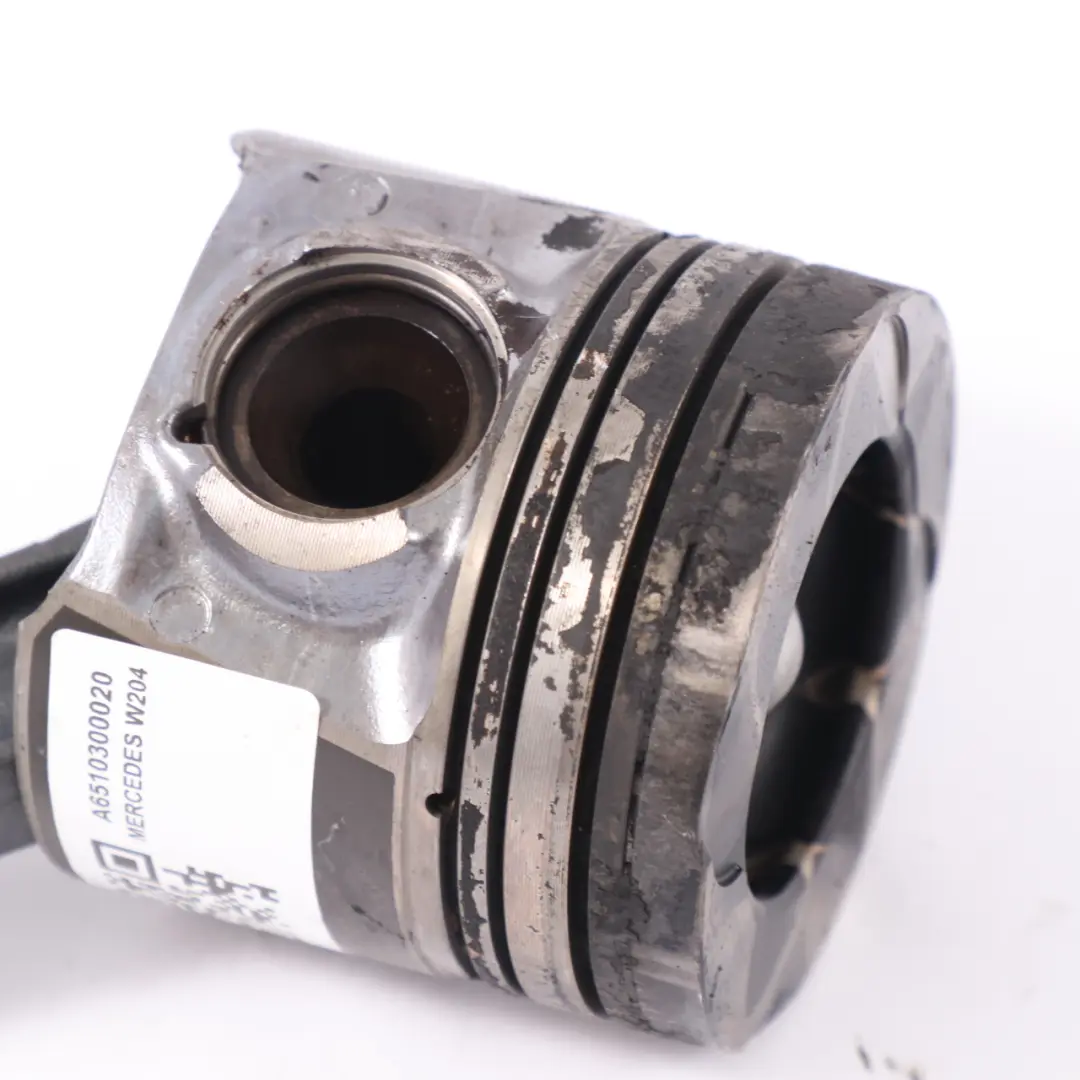OM651 Pleuelstange Kolben Pleuel für Mercedes W204 Diesel mit Teilenummer A6510300020 Mercedes W204 Diesel OM651 Pleuelstange Kolben Pleuel - SKU A6510300020 - Teilenummer A6510300020