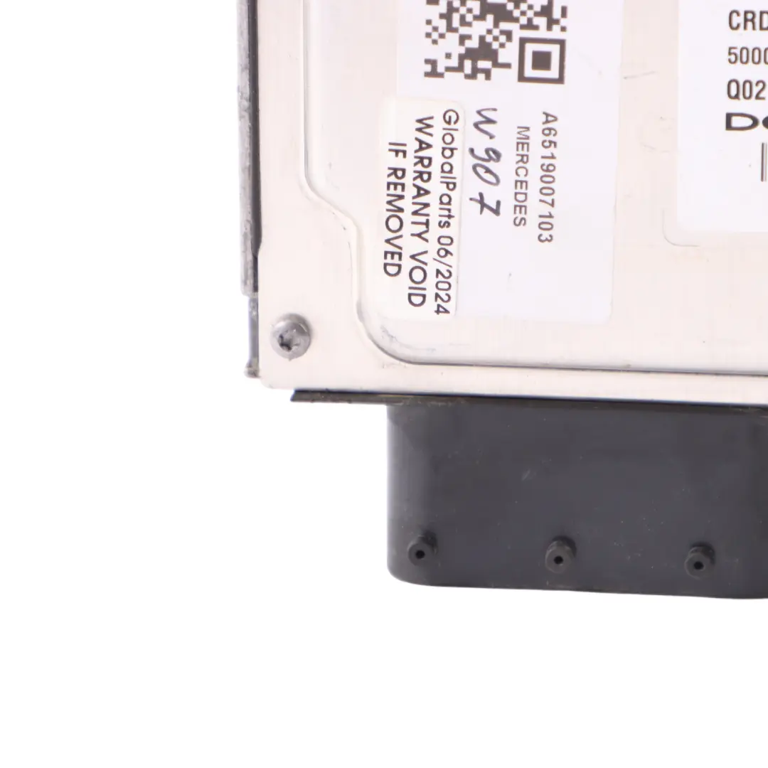 W907 314CDI OM651.958 Engine Control Unit ECU Automatic to Mercedes with Part number A6519007103 Mercedes W907 314CDI OM651.958 Engine Control Unit ECU Automatic - SKU A6519007103 - Part number A6519007103