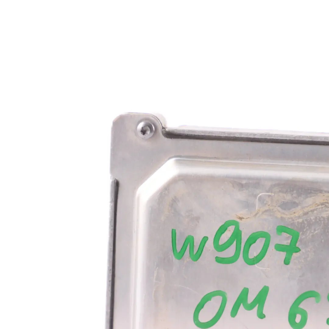 W907 314CDI OM651.958 Motor Steuergerät ECU Automatik für Mercedes mit Teilenummer A6519007103 Mercedes W907 314CDI OM651.958 Motor Steuergerät ECU Automatik - SKU A6519007103 - Teilenummer A6519007103