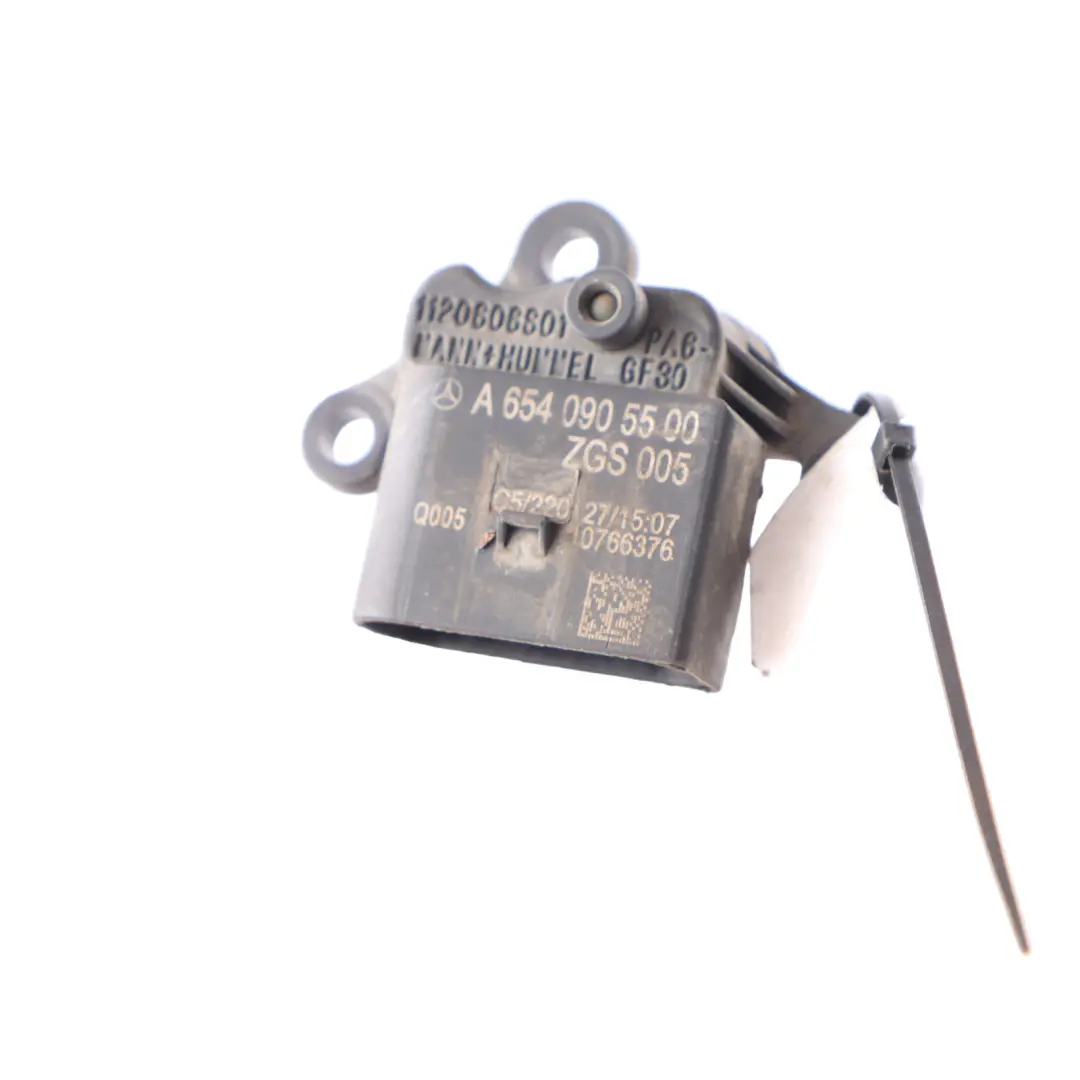 Mercedes Sprinter W907 Fuel Tank Plug Socket - SKU A6540905500-1 - Part number A6540905500