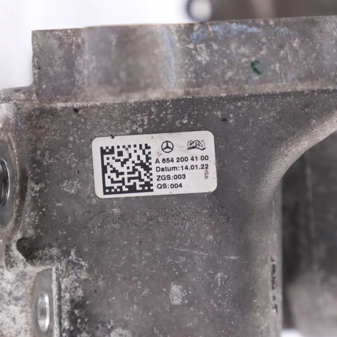 Mercedes Sprinter W907 OM654 Pompe eau refroidissement moteur diesel - SKU A6542007800 - Numéro de pièce A6542007800
