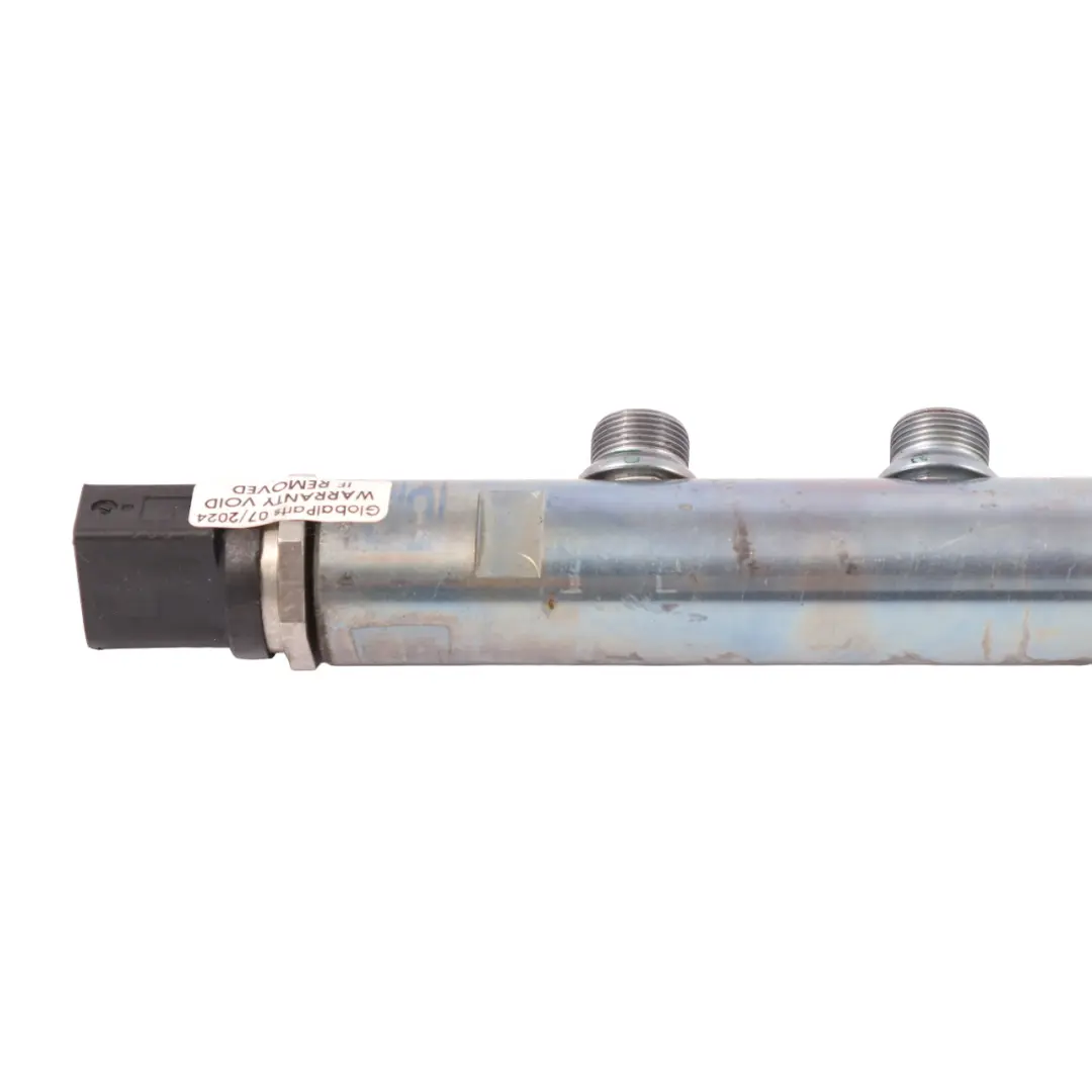 OM656 Listwa Wtryskowa Paliwa Szyna do Mercedes W213 Diesel o numerze A6560700095 Mercedes W213 Diesel OM656 Listwa Wtryskowa Paliwa Szyna - SKU A6560700095 - Numer Części A6560700095