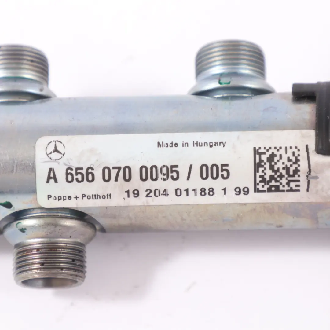 Mercedes W213 Diesel OM656 Fuel Injection Rail Distributor Line - SKU A6560700095 - Part number A6560700095