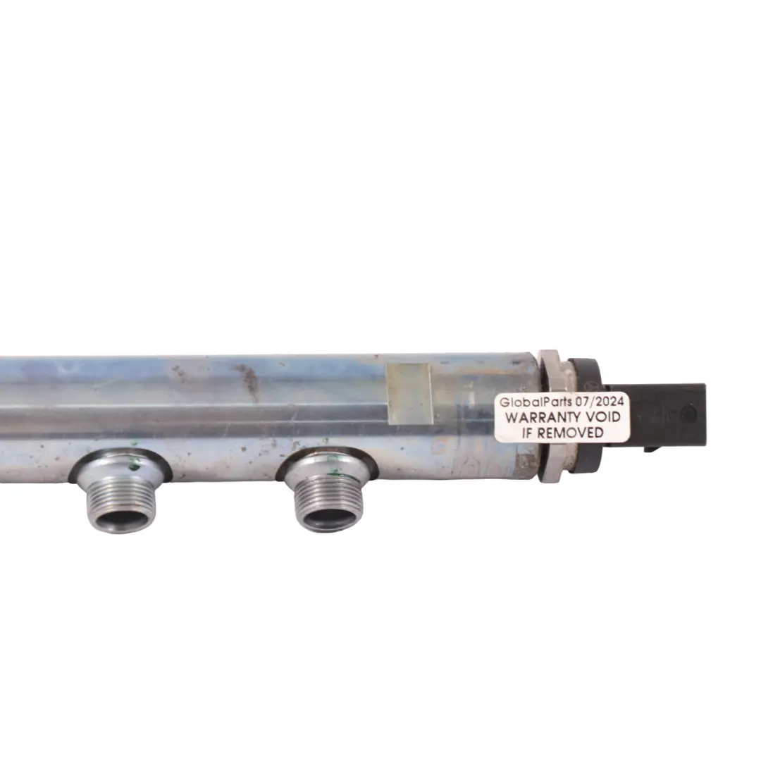 OM656 Rail d'injection de carburant pour Mercedes W213 Diesel à propos du numéro de pièce A6560700095 Mercedes W213 Diesel OM656 Rail d'injection de carburant - SKU A6560700095 - Numéro de pièce A6560700095