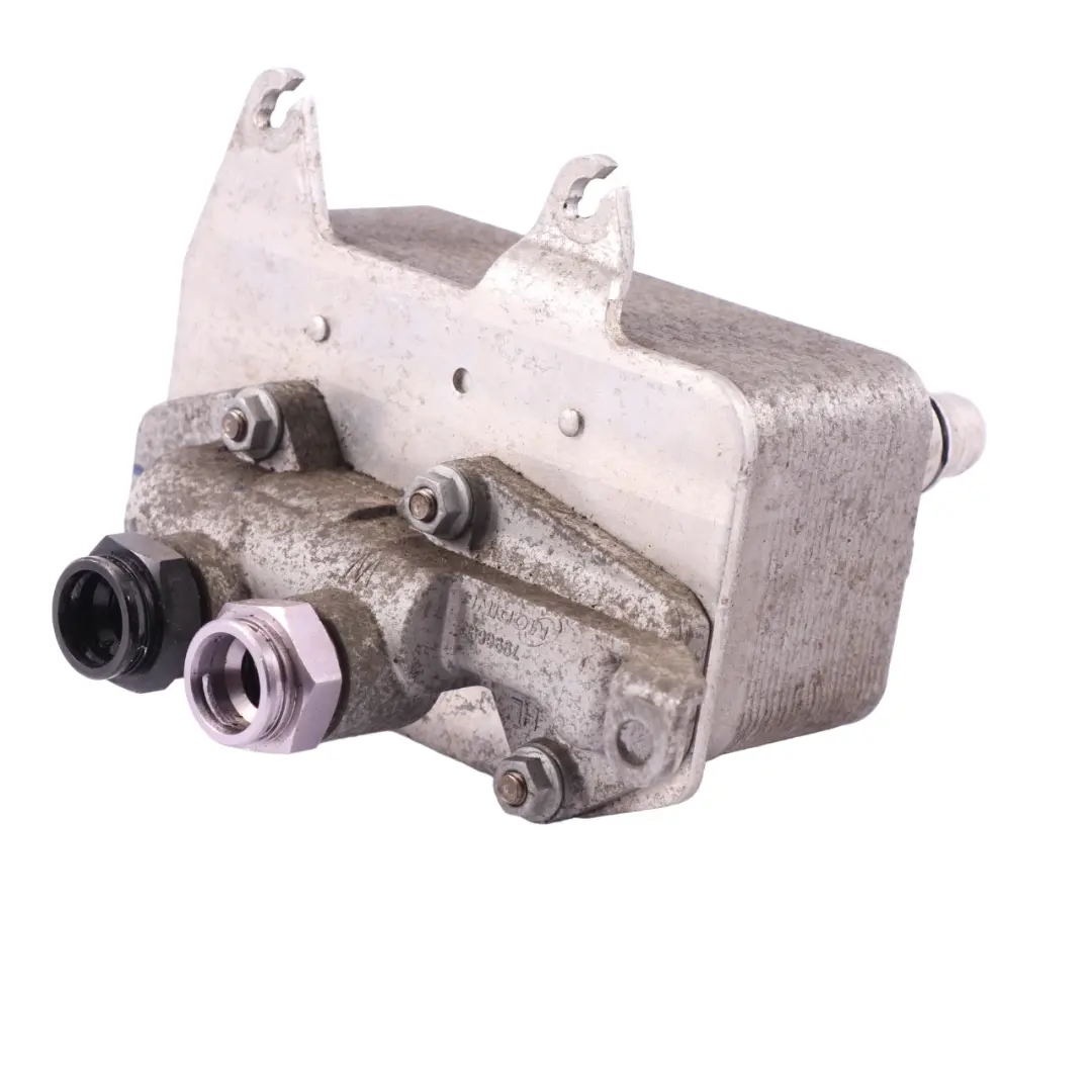 Chłodnica oleju przekładniowego Mercedes W205 M264 do o numerze A7255000800 Chłodnica oleju przekładniowego Mercedes W205 M264 - SKU A7255000800-1 - Numer Części A7255000800