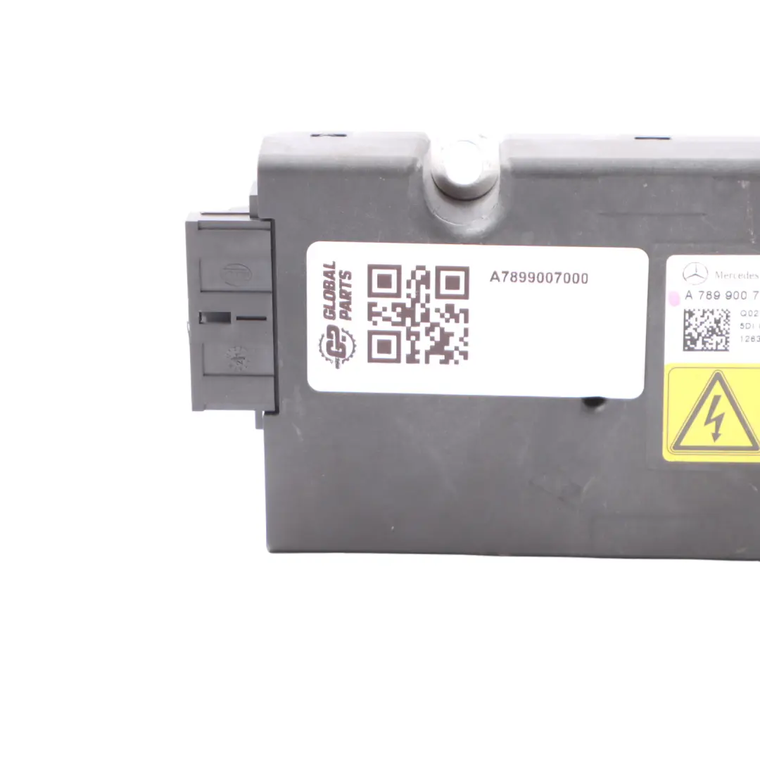 Faro Luce Modulo controllo Hella per Mercedes EQA H243 con numero di parte A7899007000 Mercedes EQA H243 Faro Luce Modulo controllo Hella - SKU A7899007000 - Numero di parte A7899007000