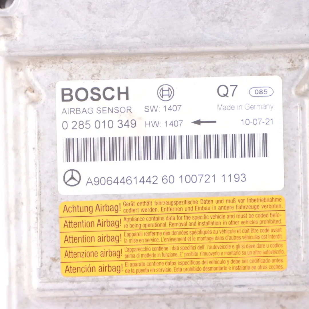 ECU Steuergerät Airbagsteuergerät für Mercedes Sprinter W906 mit Teilenummer A9064461442 Mercedes Sprinter W906 ECU Steuergerät Airbagsteuergerät - SKU A9064461442 - Teilenummer A9064461442