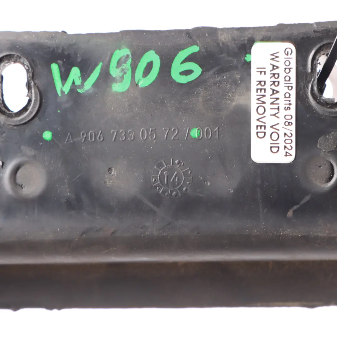 Mercedes Sprinter W906 Support pour interrupteur porte coulissante - SKU A9067330572 - Numéro de pièce A9067330572