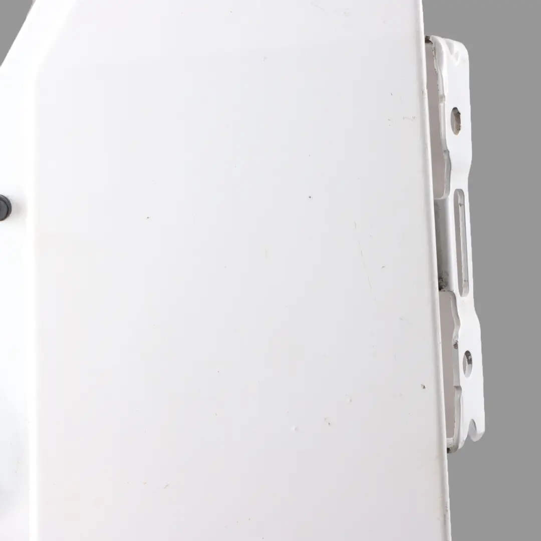 Mercedes W906 Trappe carburant Couvercle bouchon réservoir blanc arctique - 9147 - SKU  A9067500004-ARW - Numéro de pièce A9067500004