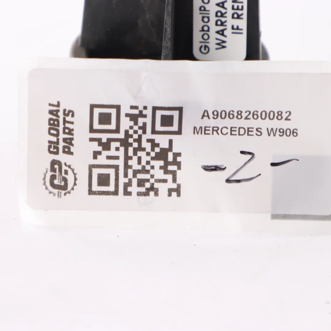 Supporto lampadina pannello laterale lampada presa per Mercedes W906 con numero di parte A9068260082 Mercedes W906 Supporto lampadina pannello laterale lampada presa - SKU A9068260082 - Numero di parte A9068260082
