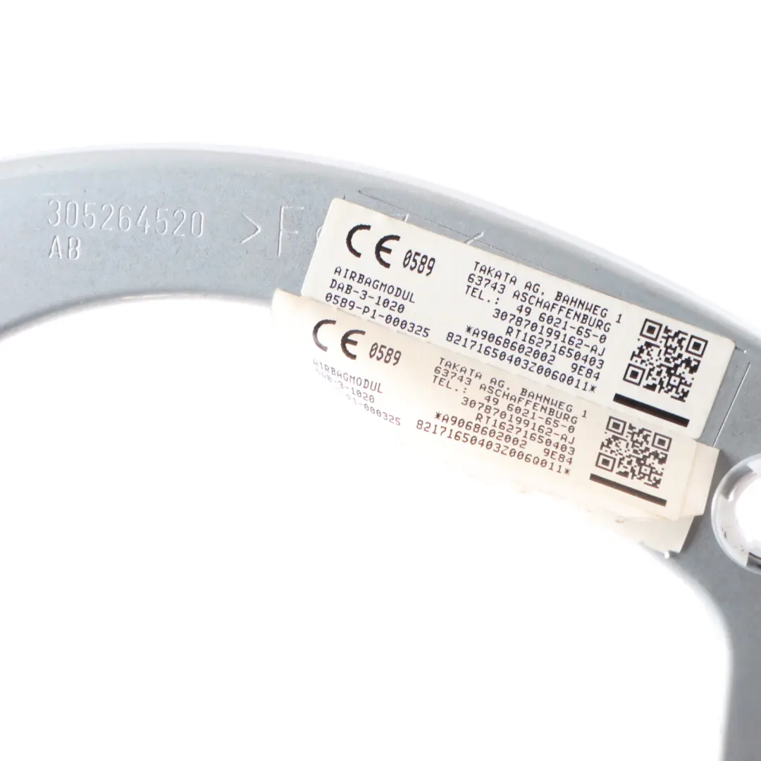 Panneau de commande au volant Multifonction pour Mercedes Sprinter W906 à propos du numéro de pièce A9069052000 Mercedes Sprinter W906 Panneau de commande au volant Multifonction - SKU A9069052000-1 - Numéro de pièce A9069052000