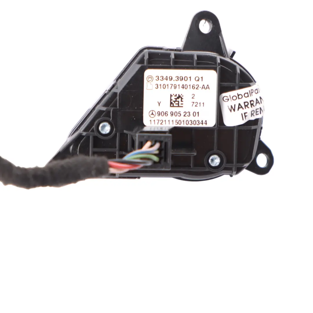 Panneau de commande au volant Multifonction pour Mercedes Sprinter W906 à propos du numéro de pièce A9069052000 Mercedes Sprinter W906 Panneau de commande au volant Multifonction - SKU A9069052000-1 - Numéro de pièce A9069052000