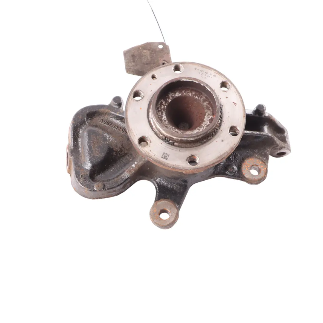 Mercedes Sprinter W907 Support de roue avant gauche Moyeu de roue à suspension - SKU A9073300000 - Numéro de pièce A9073300000